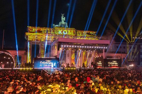 Das Brandenburger Tor in einer Silvesternacht