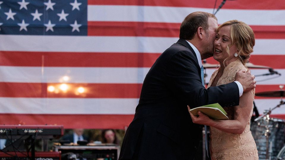 Not shy: the US ambassador with Italy's head of government Giorgia Meloni at the celebration of the American Independence Day 