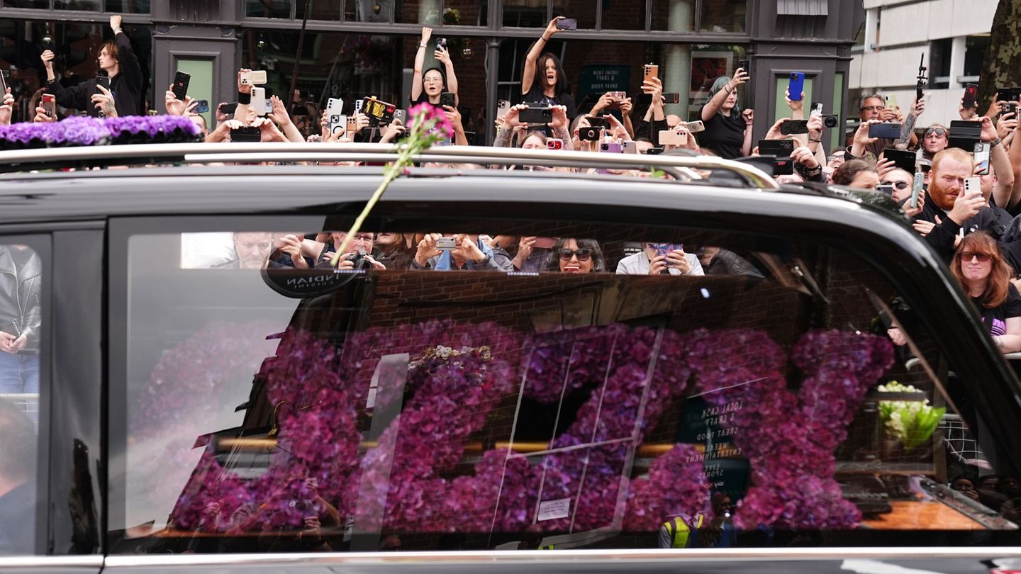 Black Sabbath singer: Tears at an emotional funeral service for Osbourne