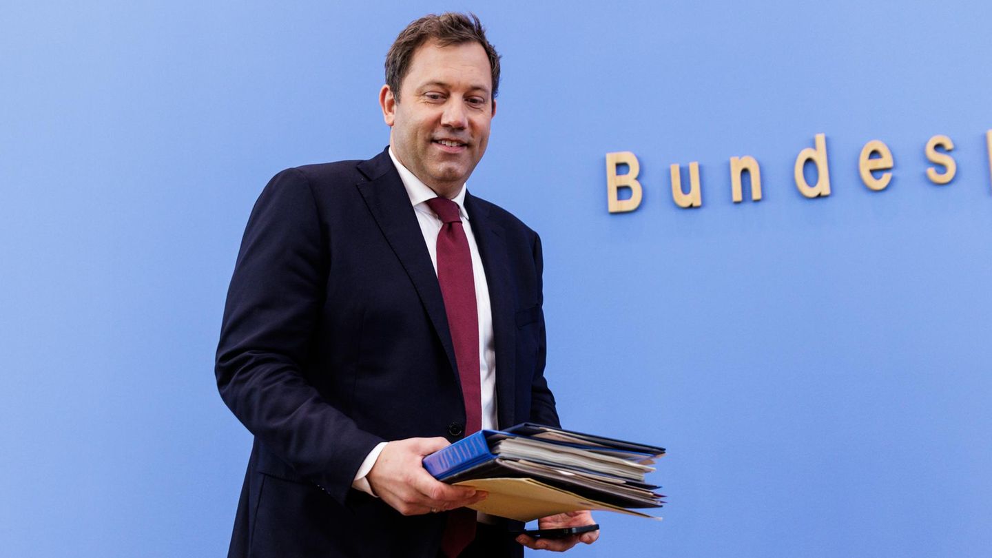 Lars Klingbeil: His test of fire as finance minister (opinion)