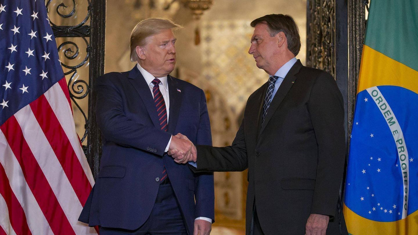 Trump announces 40 percent customs on imports from Brazil