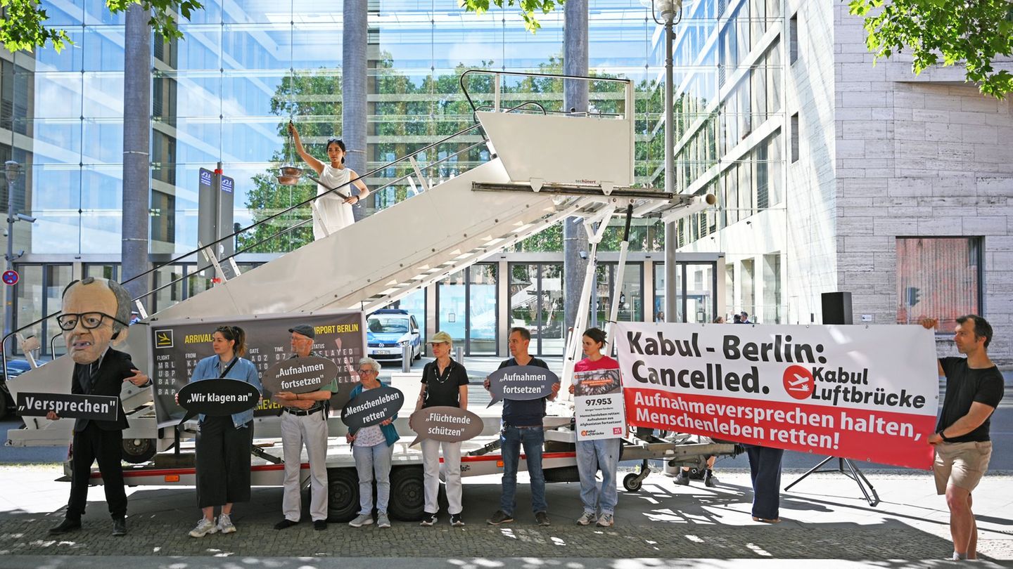 Refugees: Visa for Afghans – Court initially exposes a decision
