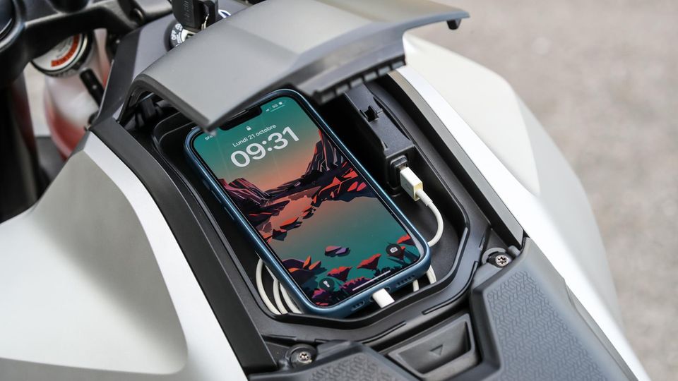 Motorcycle Can on the Origin