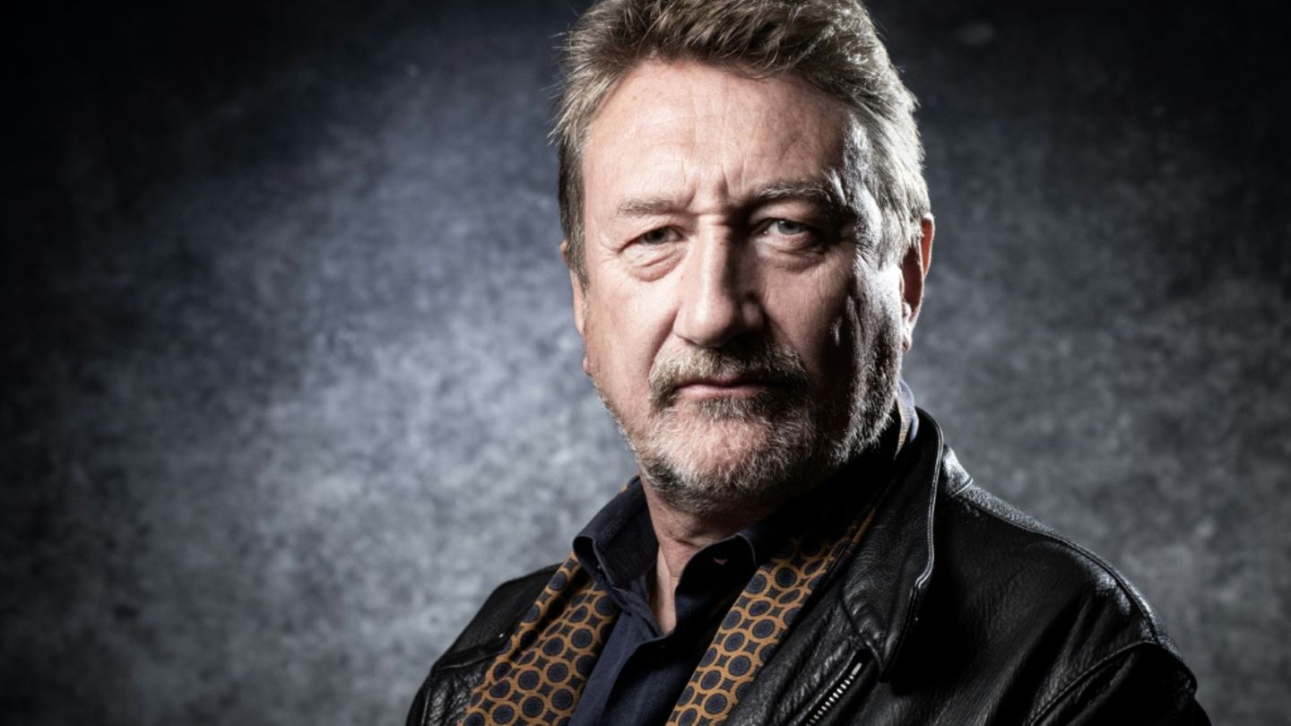 Steven Knight