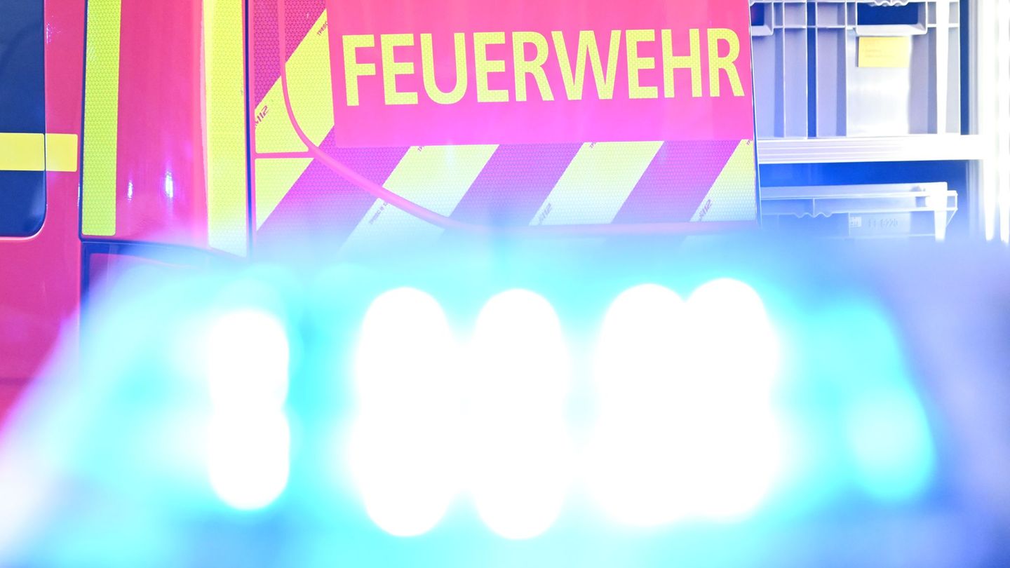 Brände: Brand einer Mehrzweckhalle - 600.000 Euro Schaden