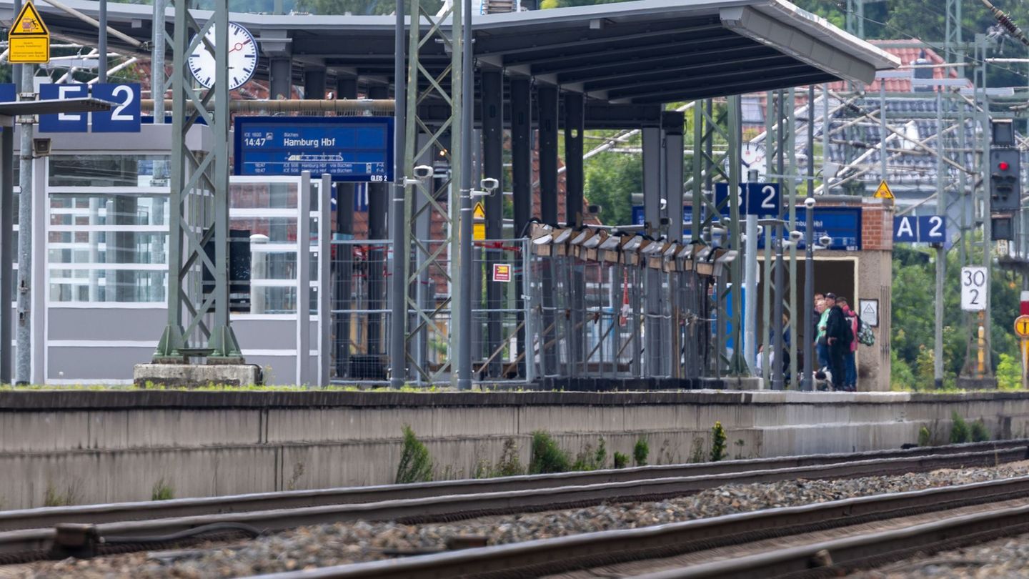 Rail traffic: General renovation of the Berlin-Hamburg railway line started