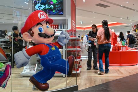 Super Mario