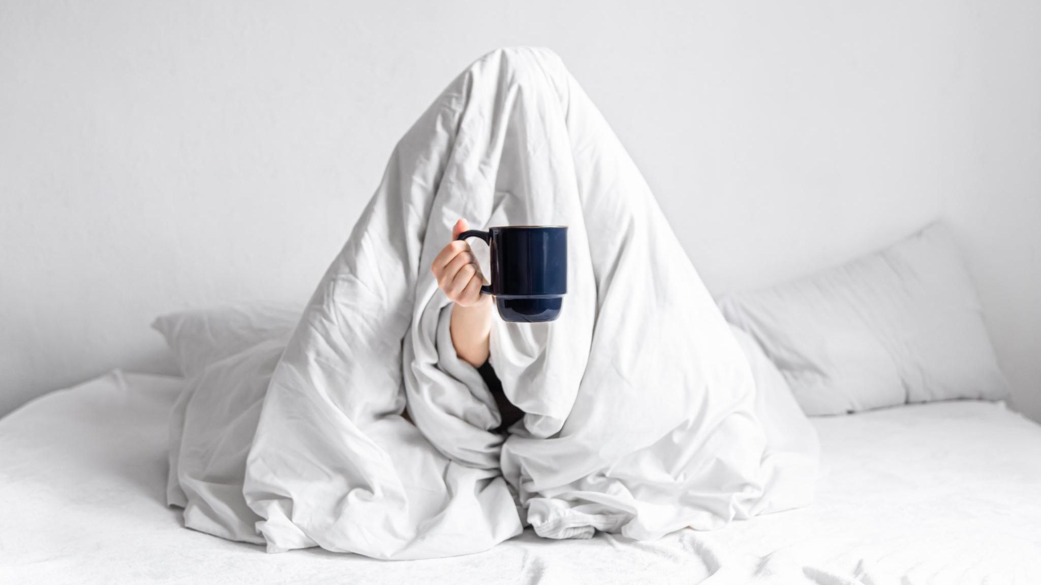 Montagmorgens lieber die Decke über den Kopf ziehen? Dann leiden Sie vielleicht an Montagsangst (Symbolbild)