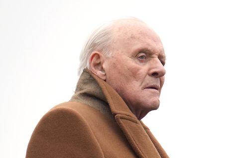 Anthony Hopkins macht im Netz den Hannibal Lecter und reagiert damit auf Kim Kardashian.