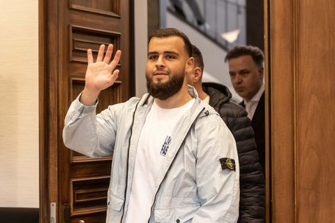 Fat Comedy: Nach einem milden Urteil im Strafprozess muss der Rapper nun noch in Ordnungshaft