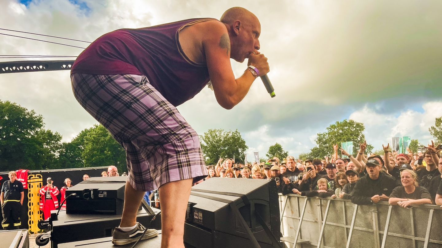 Weiter geh's mit Crossover und Rap-Metal: Clawfinger legen los