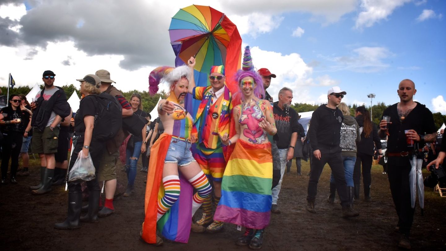 Wacken? Ja! CSD? Ja! Metal und Regenbogen passen ganz offensichtlich gut zusammen. 