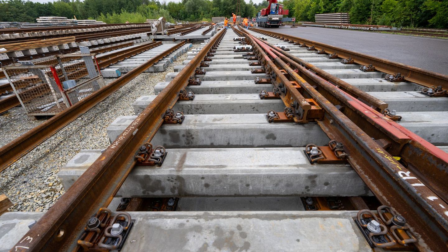 General renovation: train traffic between Hamburg and Berlin