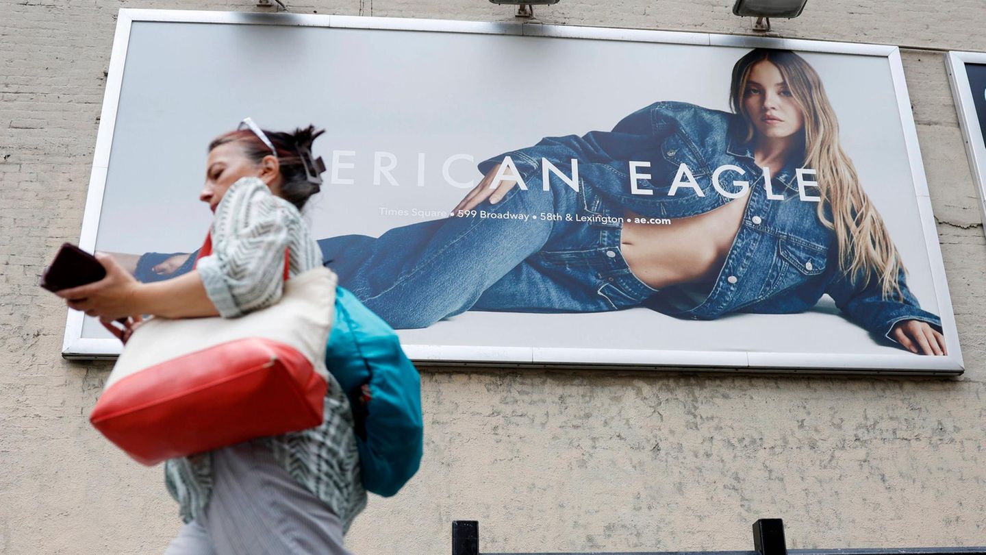 Sydney Sweeney: American Eagle defends controversial advertising