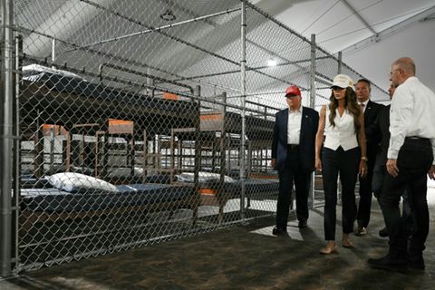 US-Präsident bei seinem Besuch des Abschiebegefängnisses