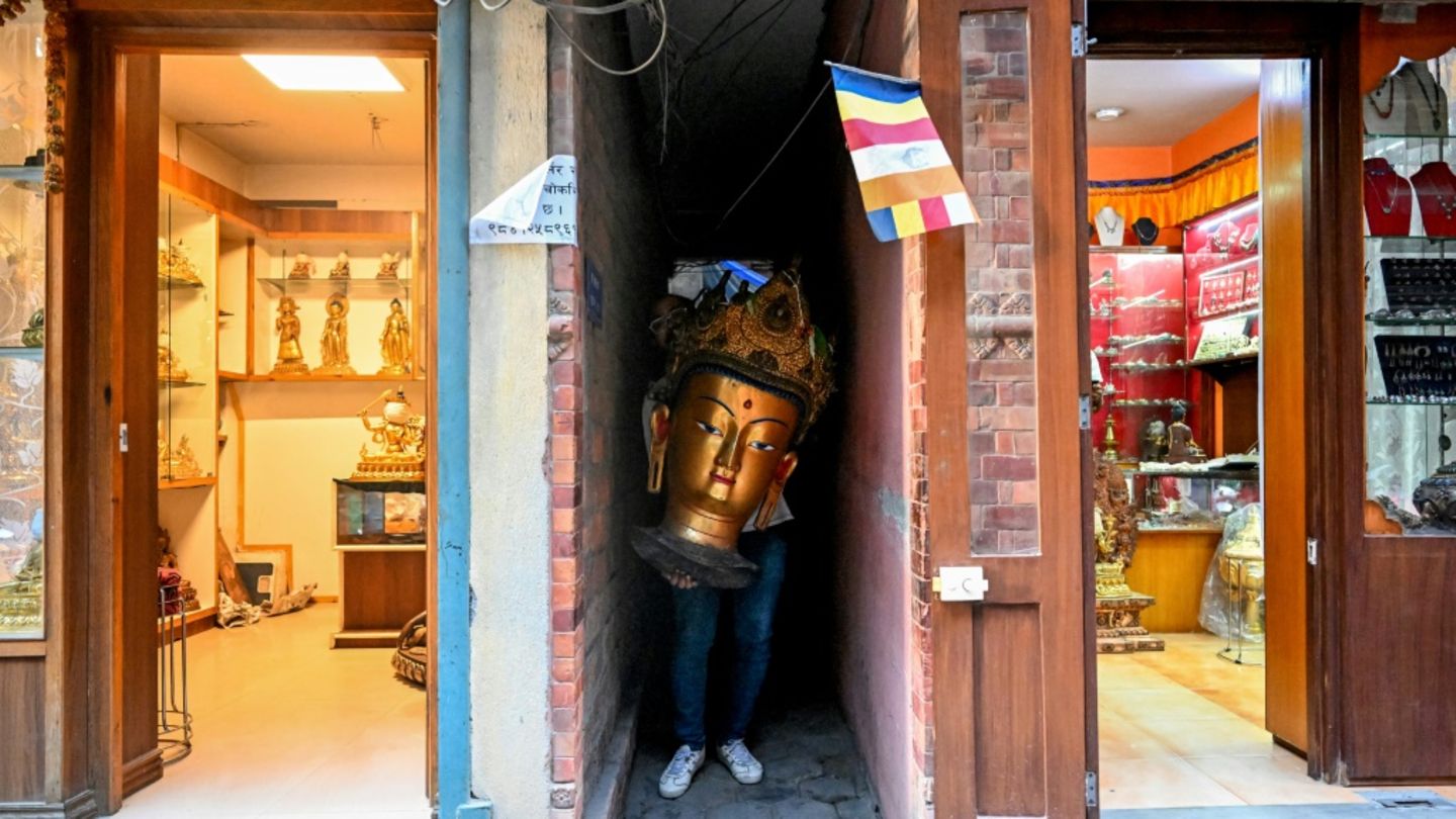 Laufender Buddha