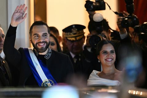 Präsident Bukele mit seiner Ehefrau