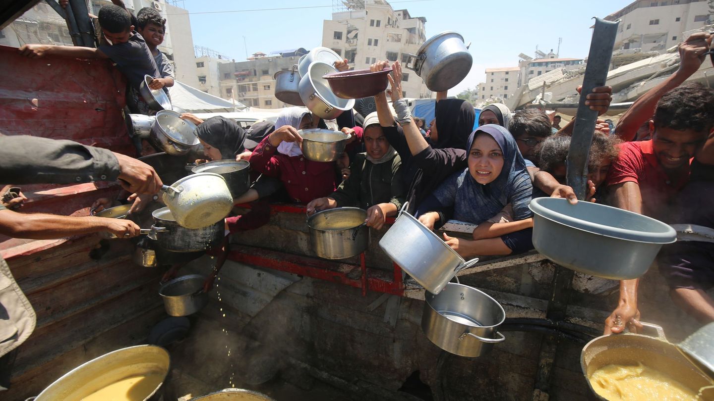 War in Gaza: Relief supplies for Gaza: Why you often don’t arrive