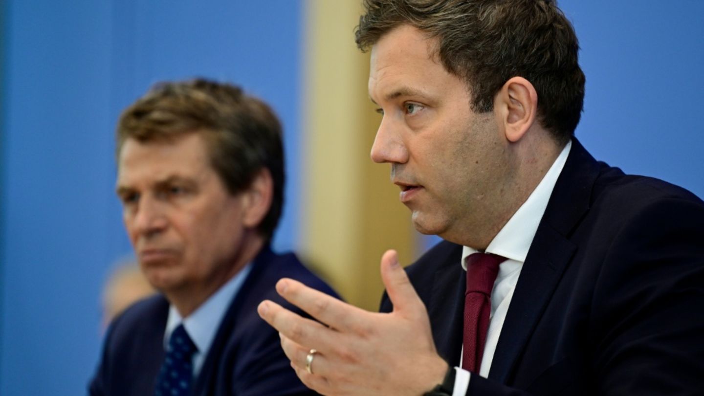 Bundesfinanzminister Lars Klingbeil (SPD) in Berlin