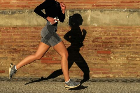 Frau beim Joggen