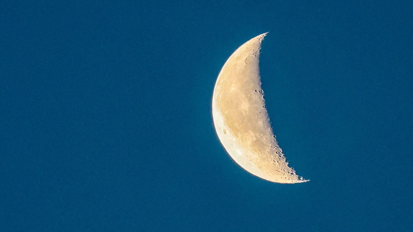 Der Mond