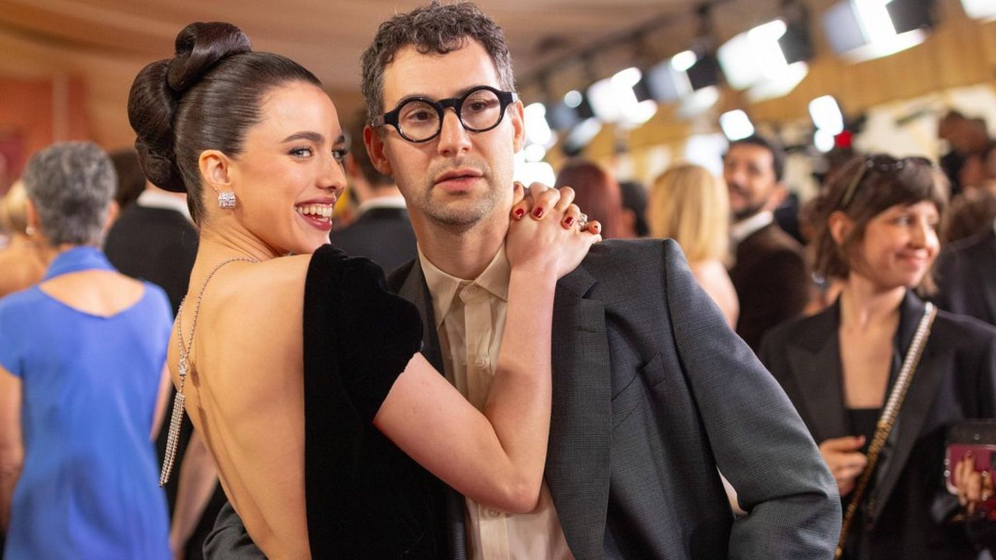 Margaret QUALEY: Film star raves about husband Jack Antonoff