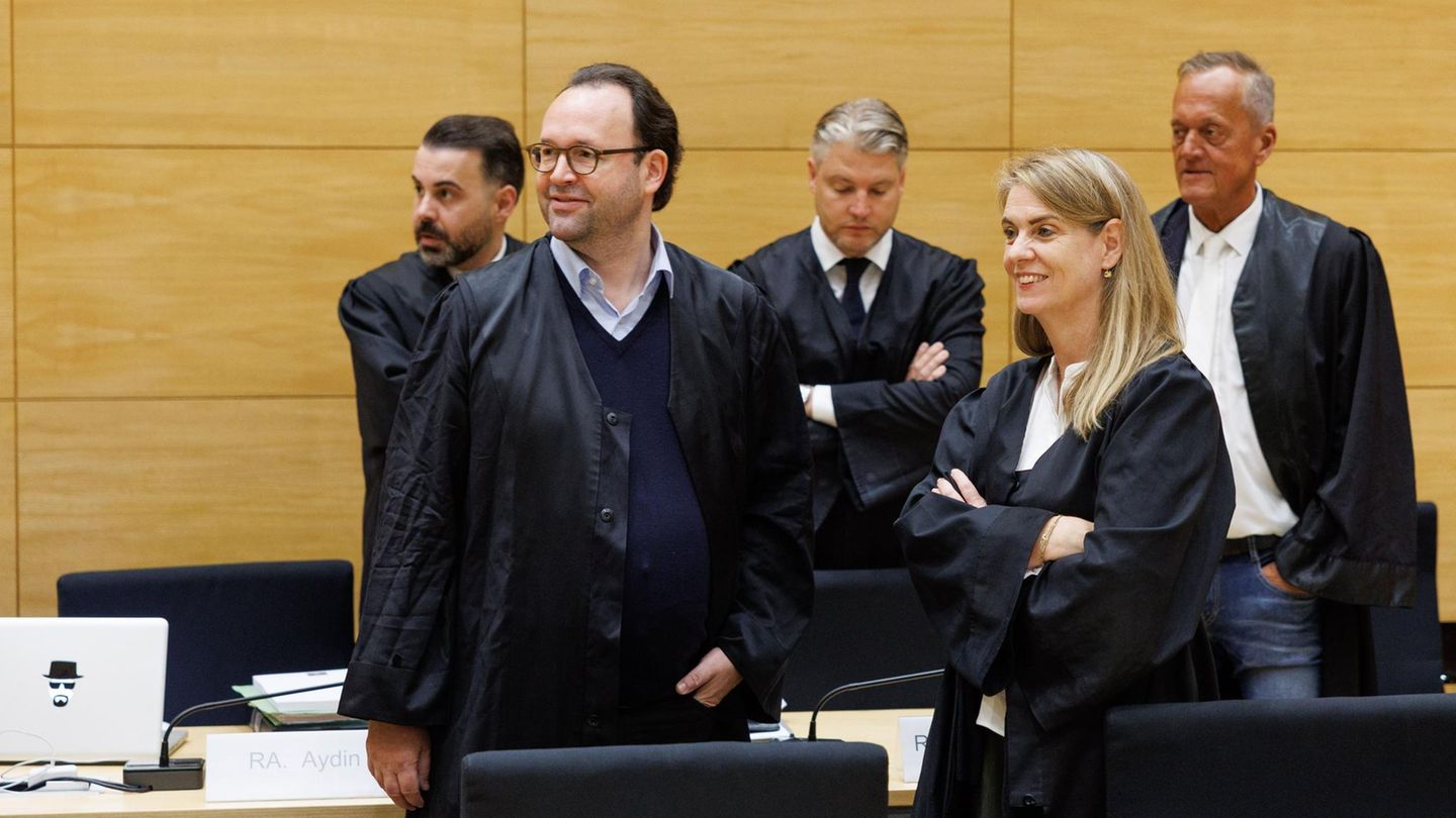 Nach Schüssen vor dem Landgericht Bielefeld in Zusammenhang mit dem Fall Besar Nimani: Verteidiger vor Prozessbeginn