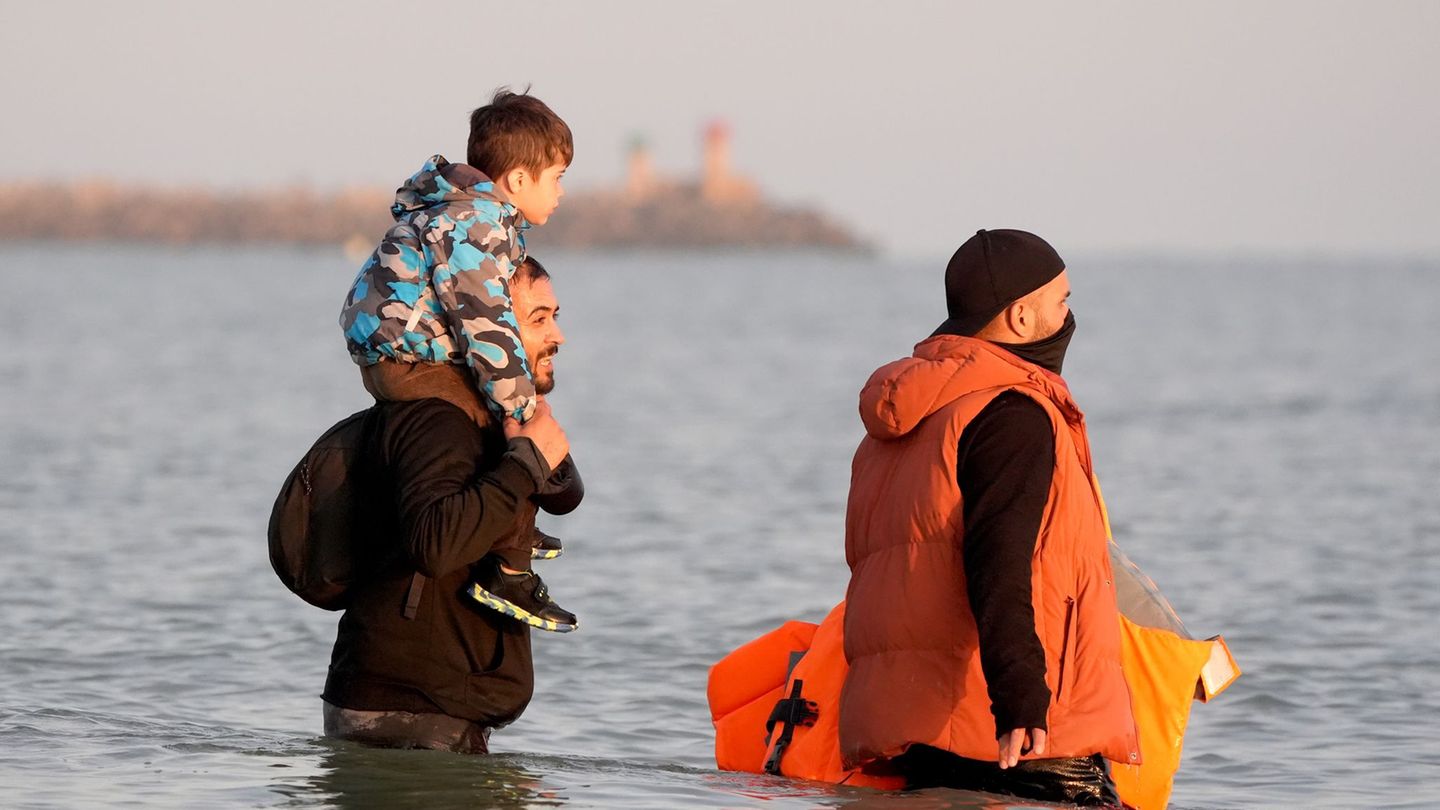 Agreement starts: London and Paris want to slow down migration on the English Channel