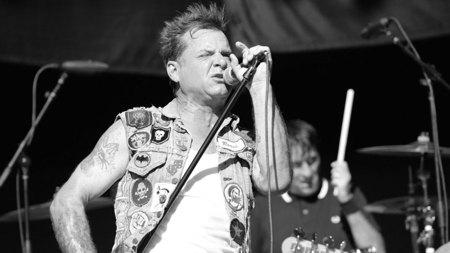 Junkyard singer David Roach: his brave fight against cancer