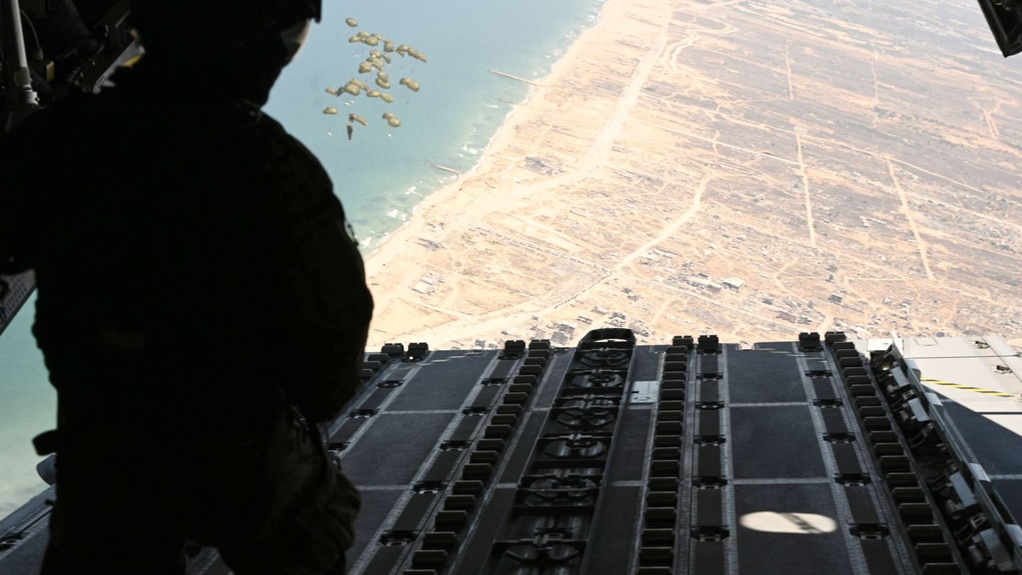 Conflicts: Gaza instead of Wunstorf: The Air Force in Aid Use