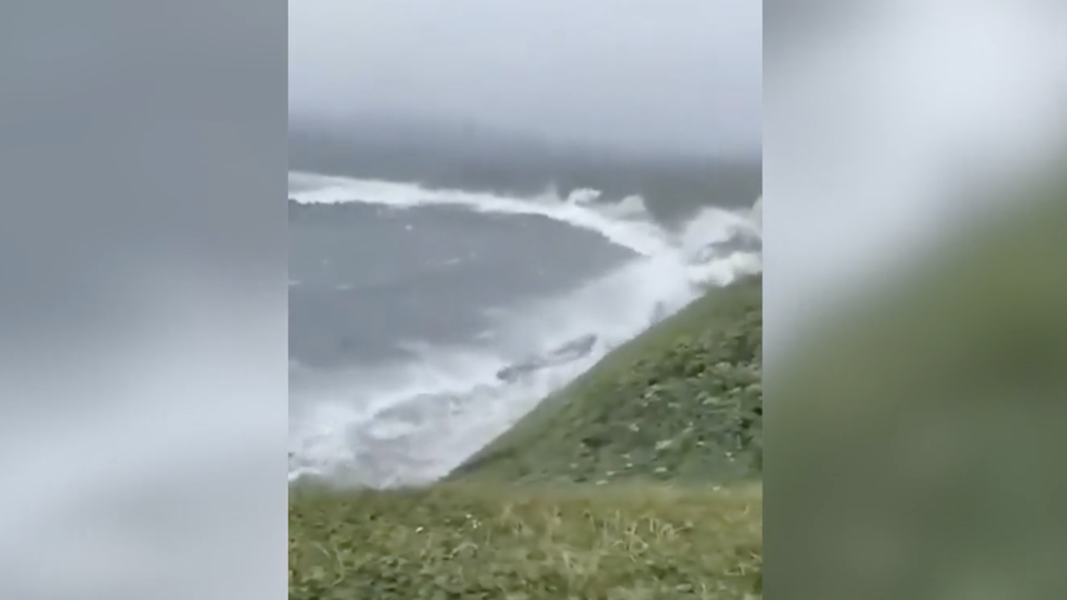 Video zeigt Ausmaß der Tsunami-Wucht im russischen Kamtschatka Video zeigt Ausmaß der Tsunami-Wucht im russischen Kamtschatka