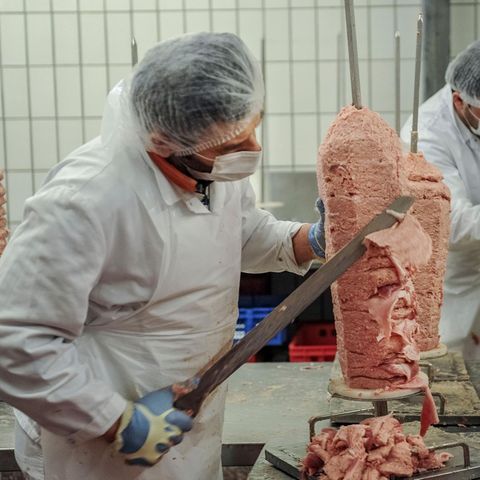 Eine Döner-Produktion im Ruhrgebiet