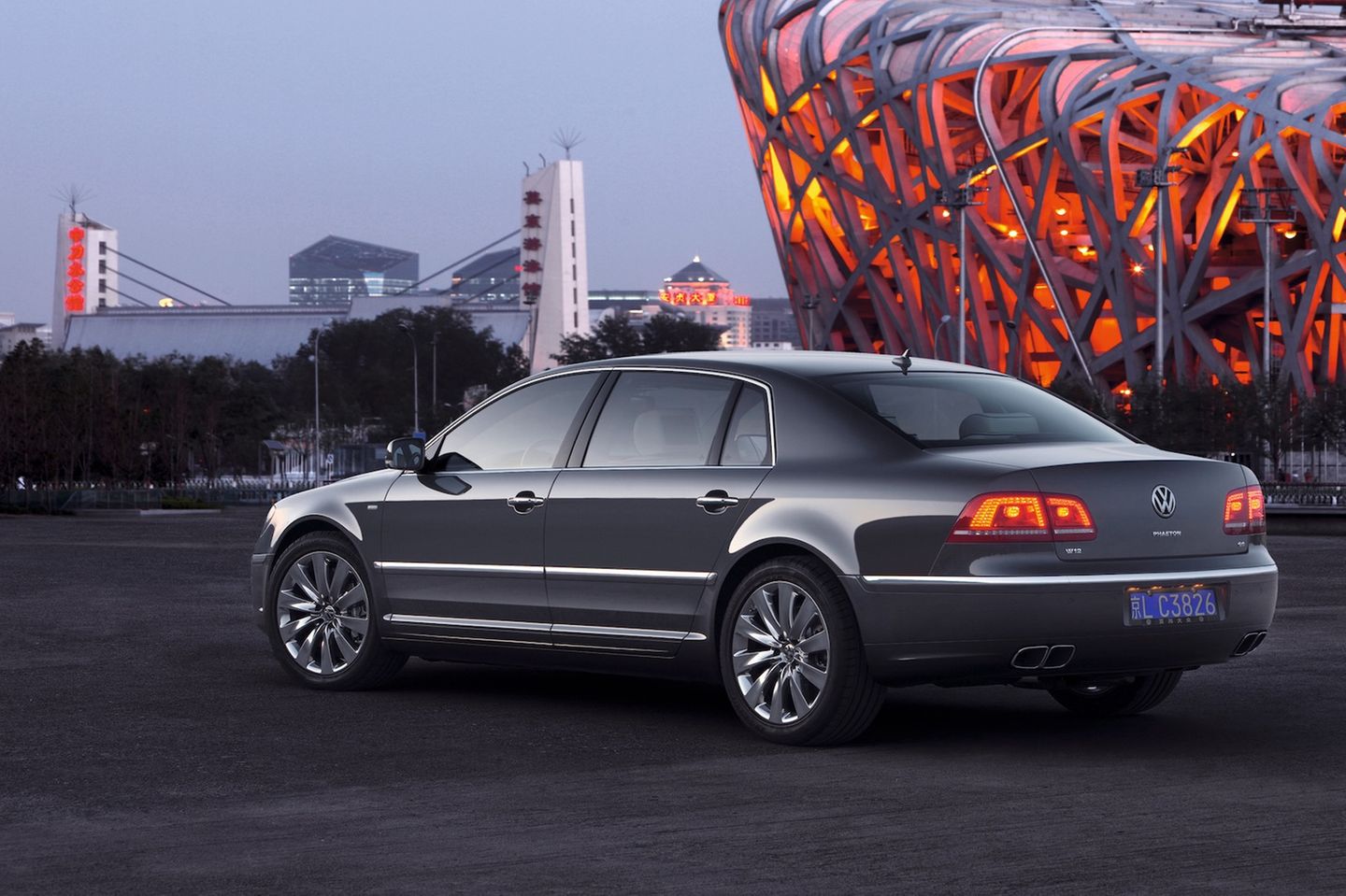VW Phaeton-1