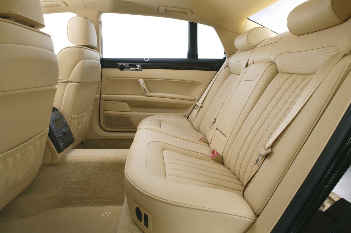 VW Phaeton-2