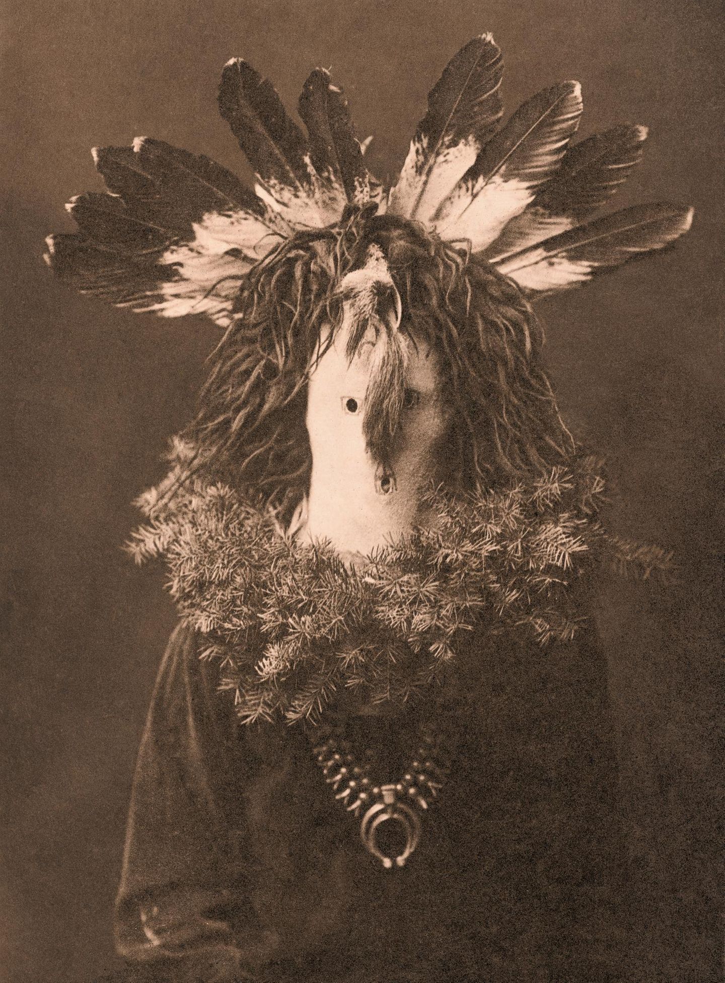 Ein Navajo in einem Bestattungskostüm