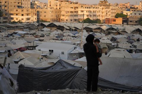 Blick auf ein Zeltlager für vertriebene Palästinenser in Gaza-Stadt