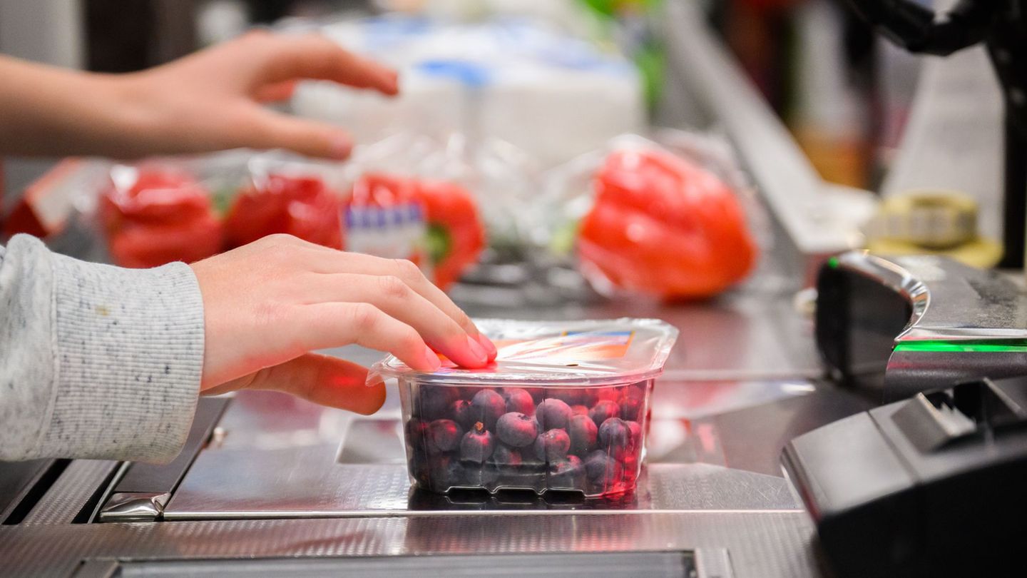 Everyday costs: Consumer advocates warn price damping in the event of food