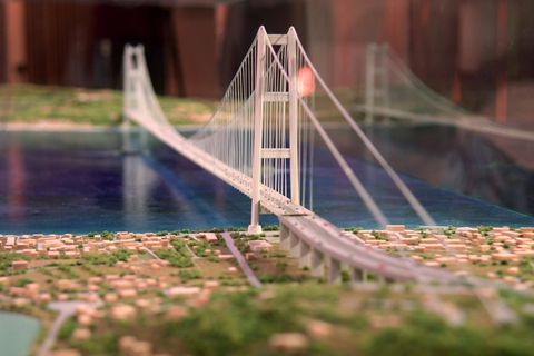 Modell der Messina Brücke in Italien