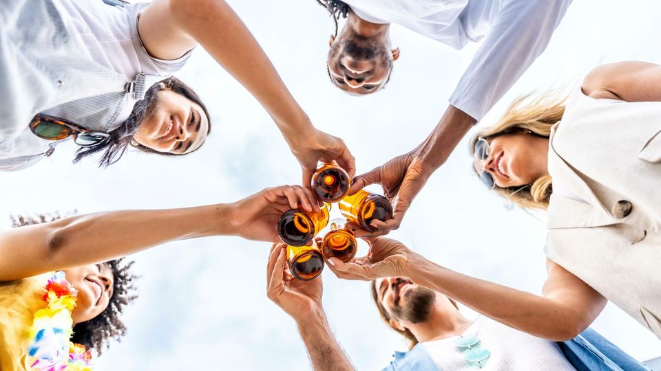 Alkohol: Wie wir lernten, das Gift zu vertragen – und zu geniessen ...