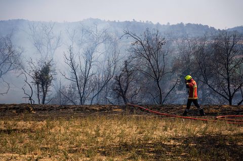 Ein Feuerwehrmann in Frankreich im Einsatz
