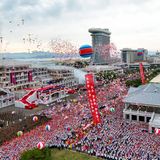 Zur feierlichen Eröffnung des Wonsan-Kalma Touristen-Ressorts gab es eine Parade