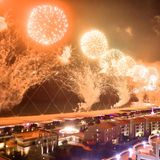 Den Abschluss der Einweihungszeremonie im Juni bildete ein Feuerwerk. Wenige Kilometer weiter südlich testet das Land übrigens regelmäßig seine Raketen