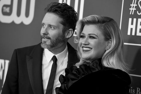 Kelly Clarkson und Brandon Blackstock in sw, auf mein roten Teppich.