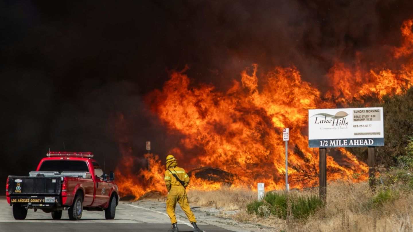 Feuerwehrmann im Januar im Einsatz in Kalifornien