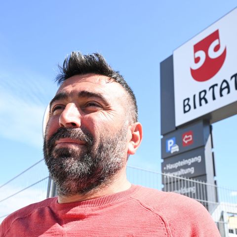 Muzayfe Doganer, Chairman of the Works Council at the Dönerspieß manufacturer Birtat is pleased about the tariff. (Current photo