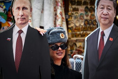 Pappaufsteller von Wladimir Putin und Xi Jinping