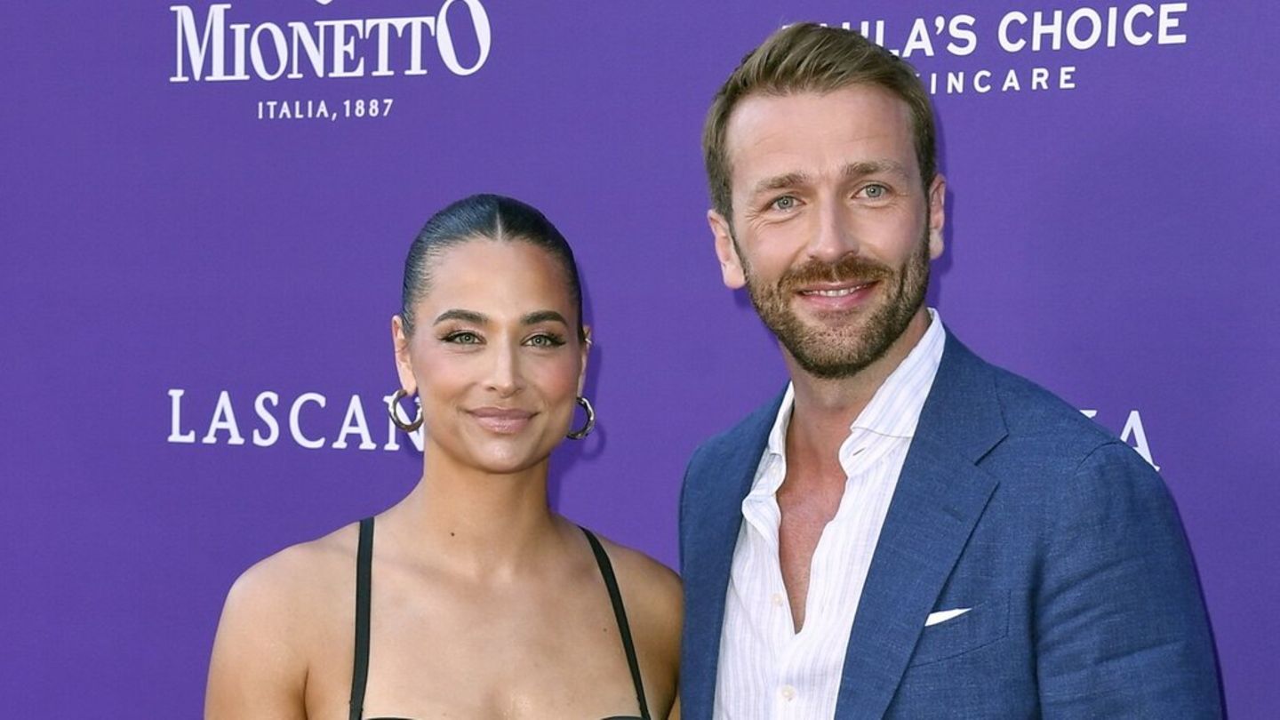 Christian Düren: He surprised Amira Aly with a gift