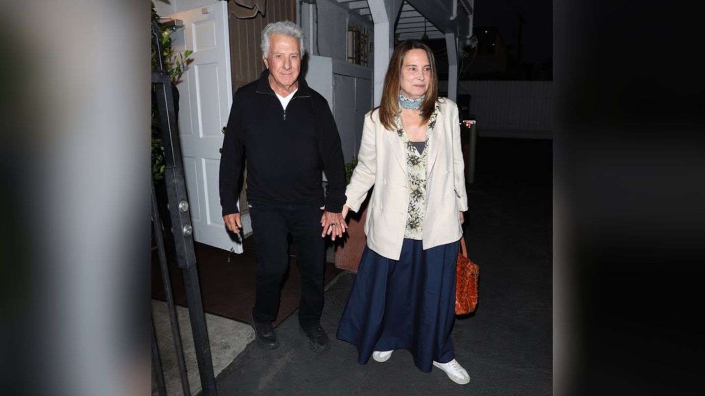 Dustin Hoffman: He celebrates 88th birthday with his wife
