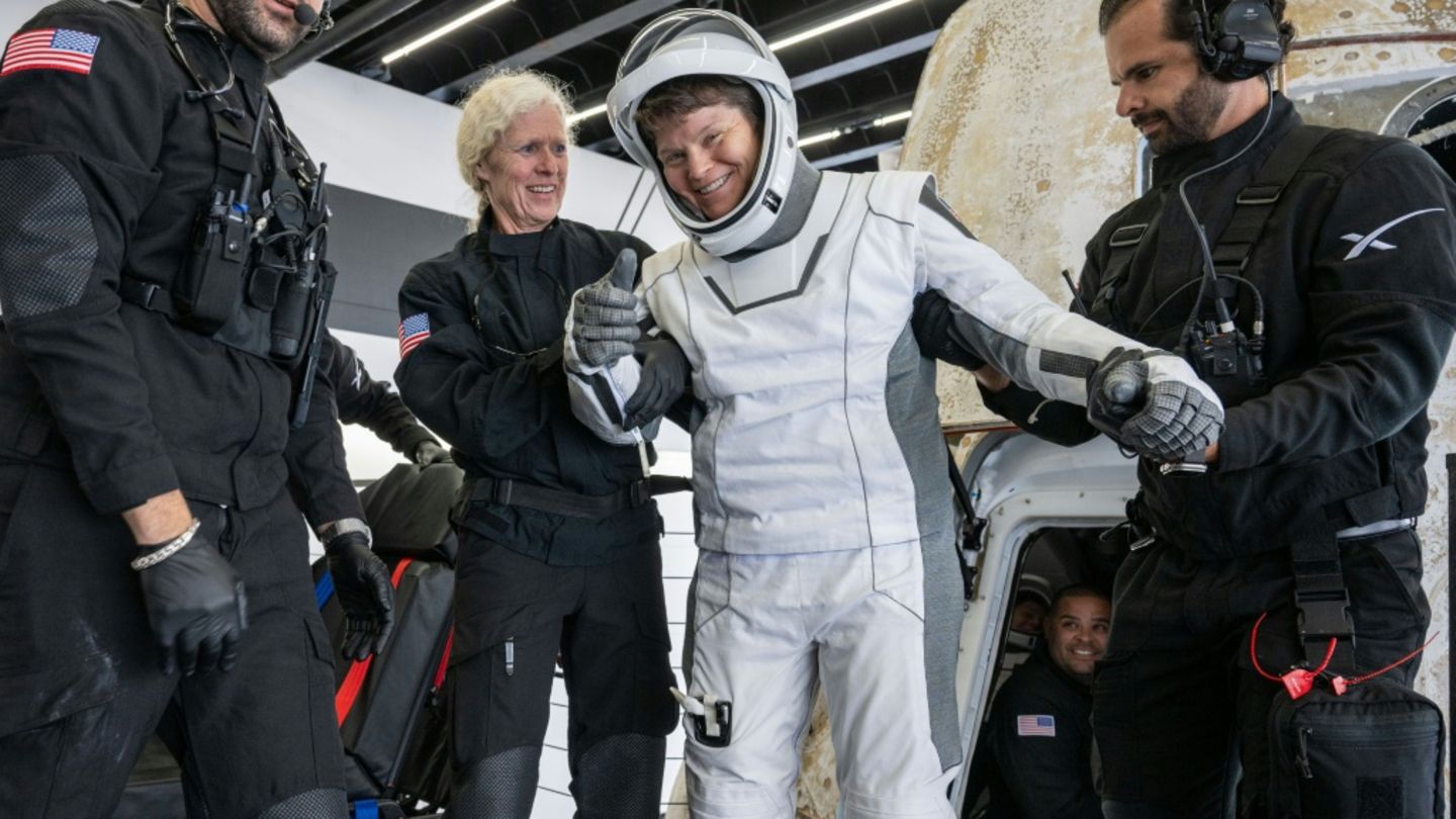 Nasa-Astronautin Anne McClain nach erfolgreicher Rückkehr von der ISS