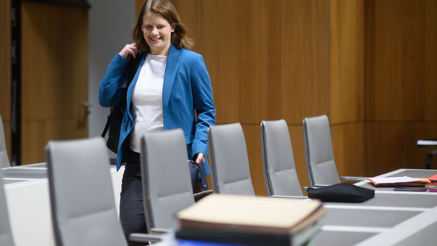Europas-gr-ter-Autobauer-Ministerin-will-nach-Landtagswahl-im-VW-Aufsichtsrat-bleiben